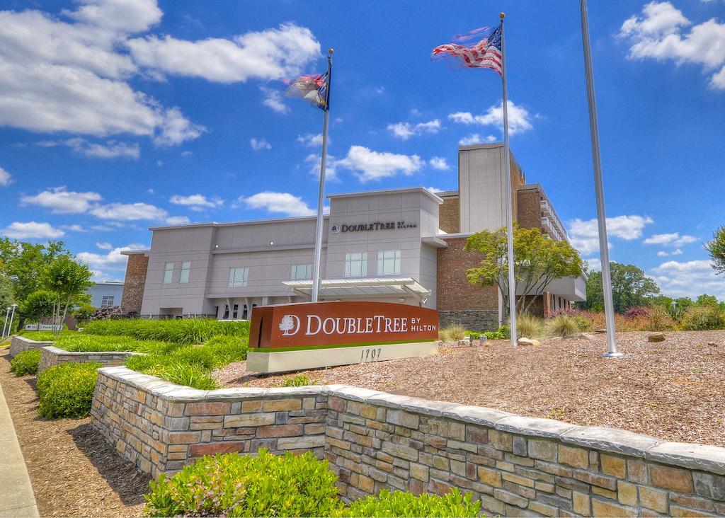 Doubletree By Hilton Hotel Raleigh - Brownstone - University Екстер'єр фото