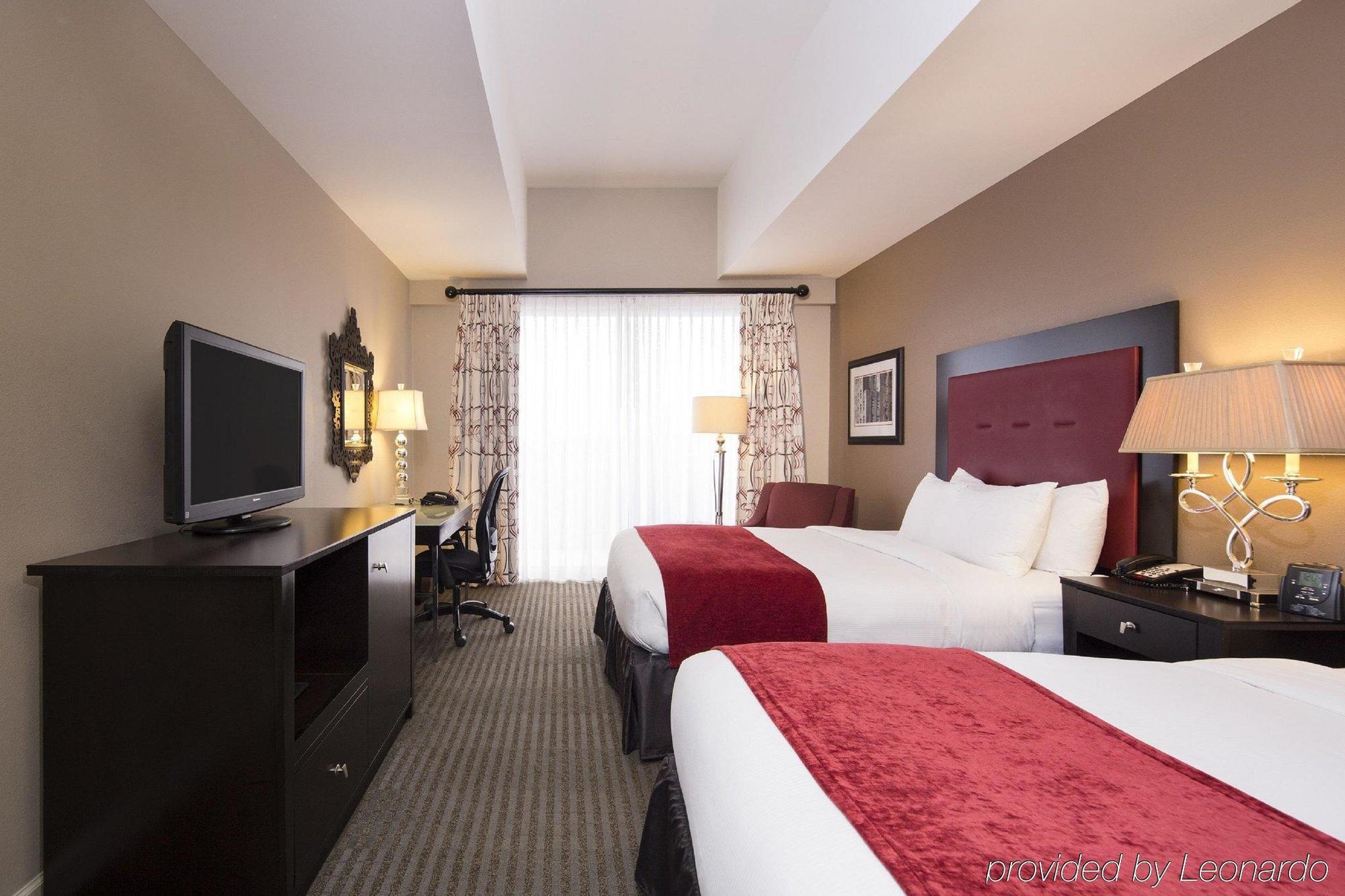 Doubletree By Hilton Hotel Raleigh - Brownstone - University Екстер'єр фото
