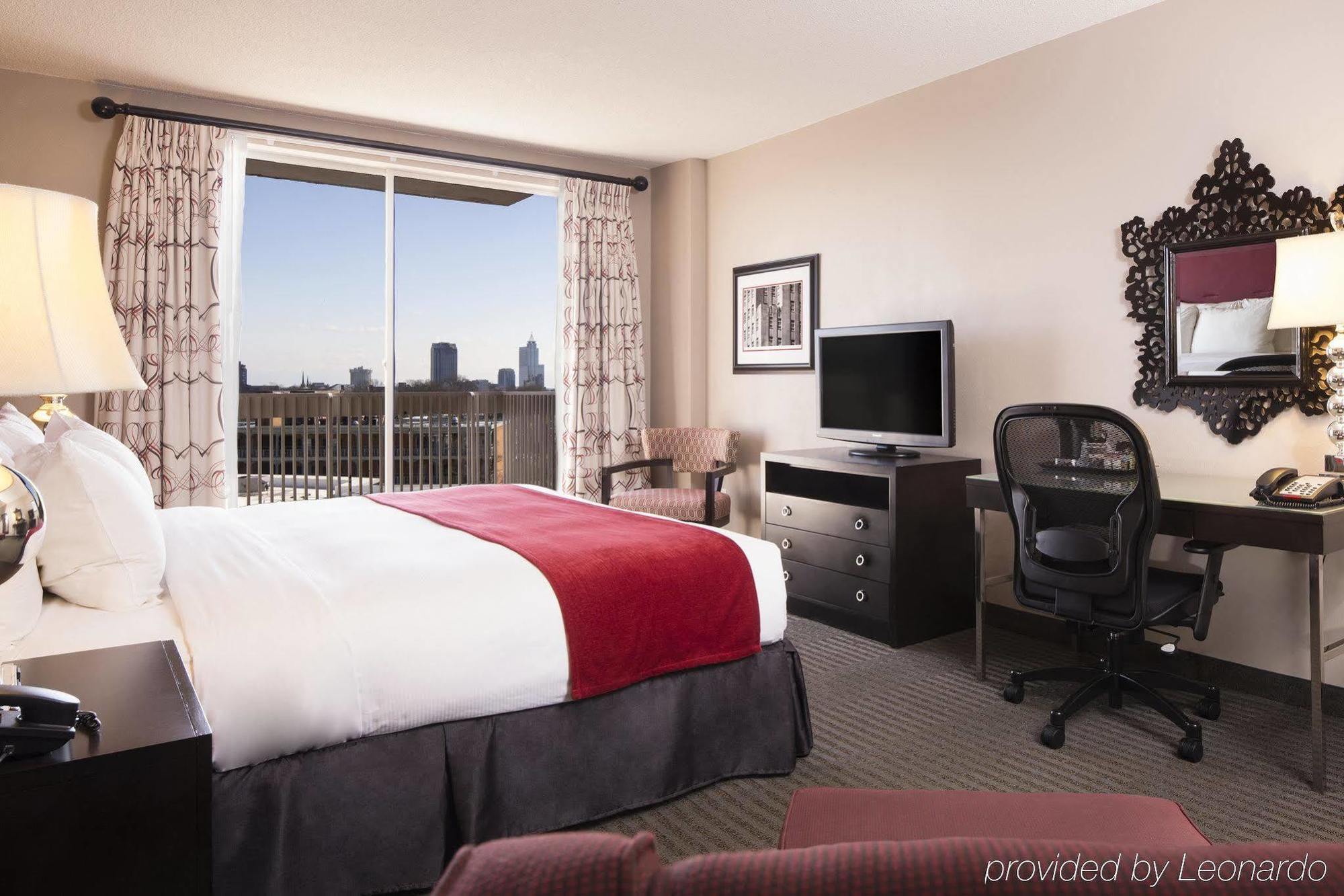 Doubletree By Hilton Hotel Raleigh - Brownstone - University Екстер'єр фото