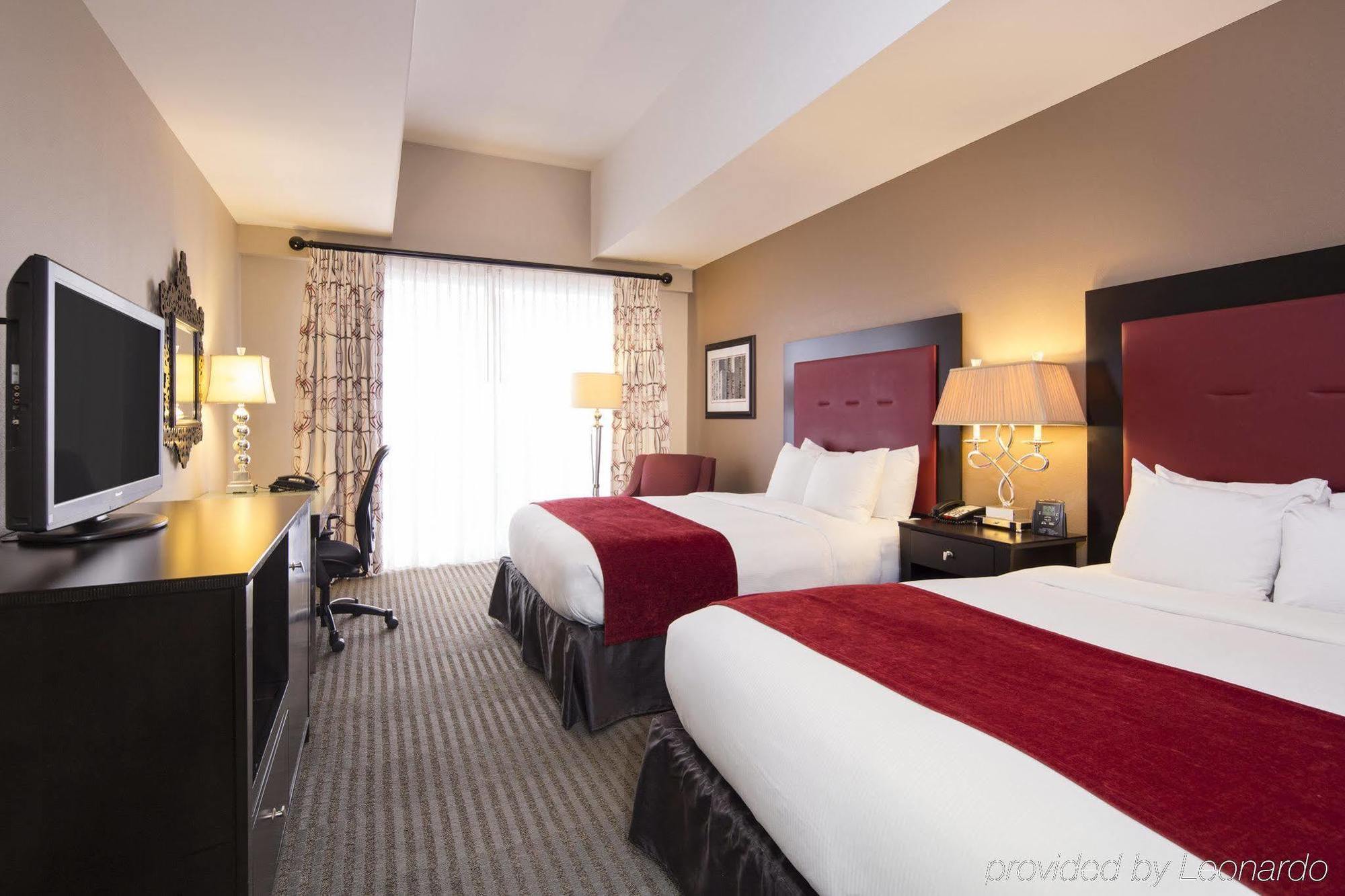 Doubletree By Hilton Hotel Raleigh - Brownstone - University Екстер'єр фото