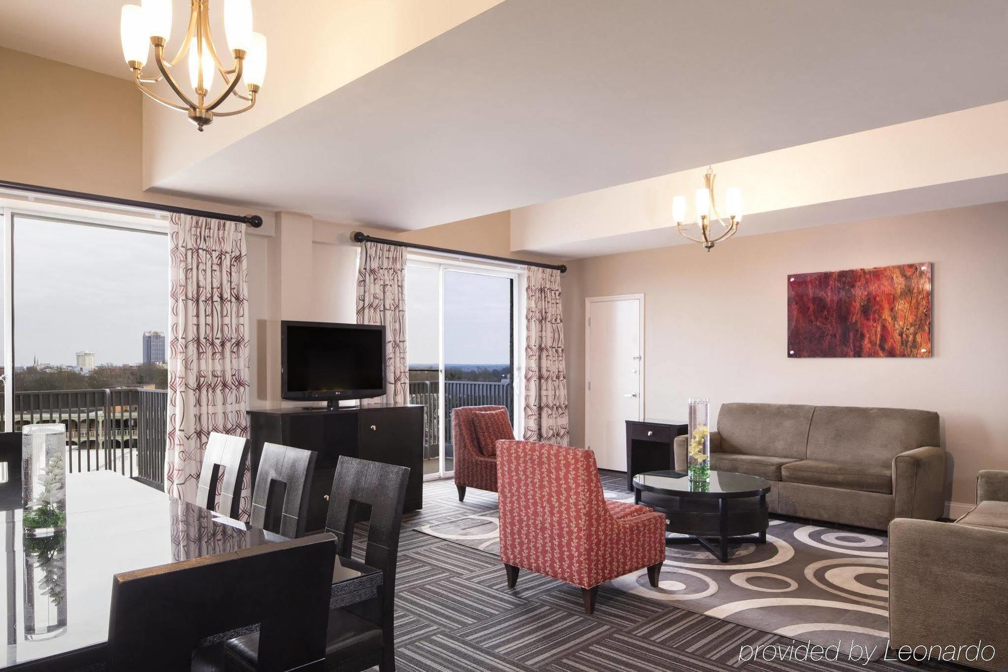 Doubletree By Hilton Hotel Raleigh - Brownstone - University Екстер'єр фото
