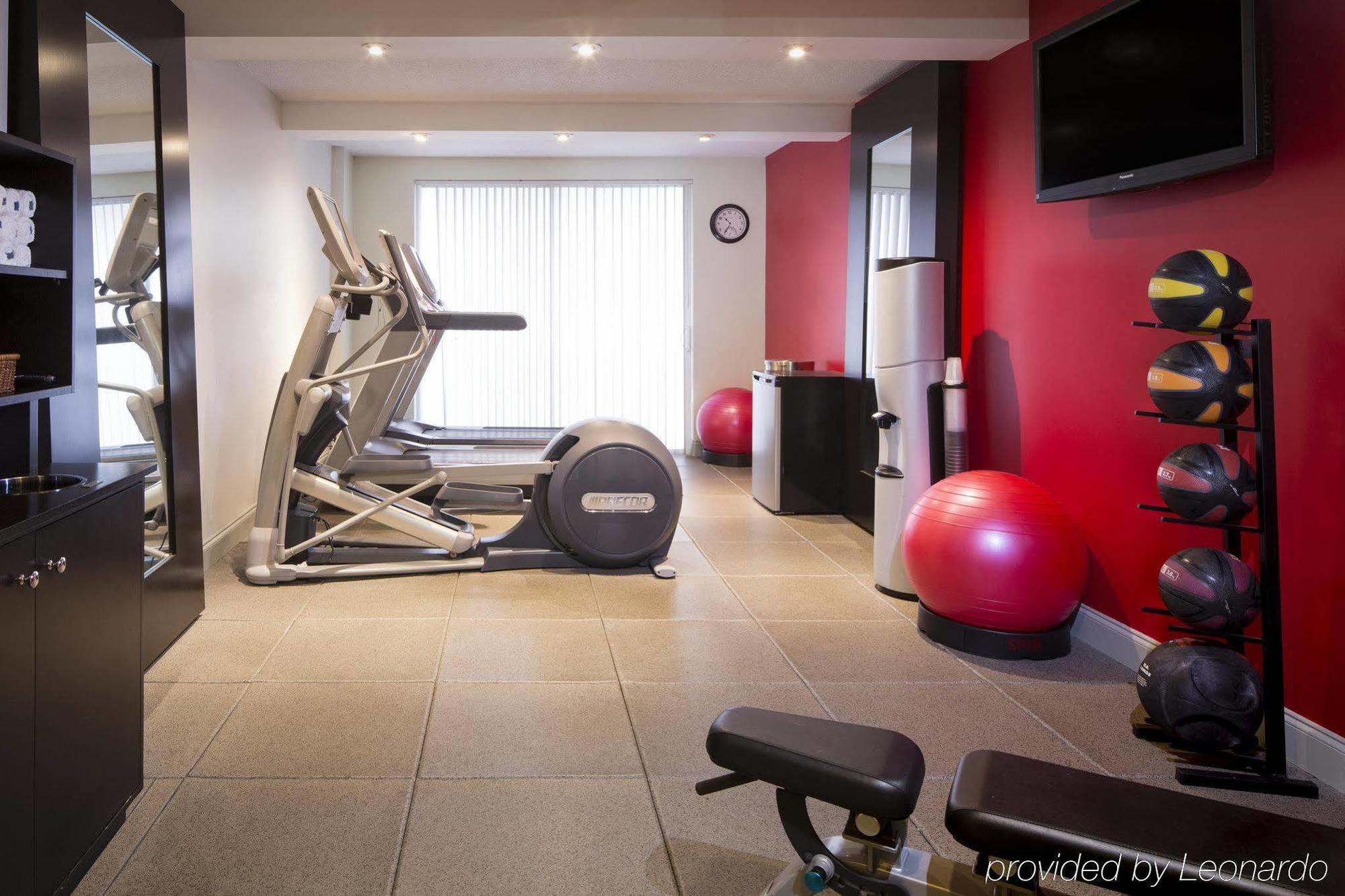 Doubletree By Hilton Hotel Raleigh - Brownstone - University Екстер'єр фото