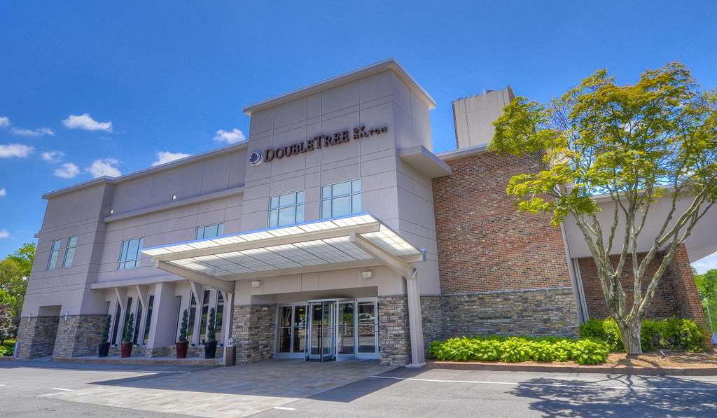 Doubletree By Hilton Hotel Raleigh - Brownstone - University Екстер'єр фото