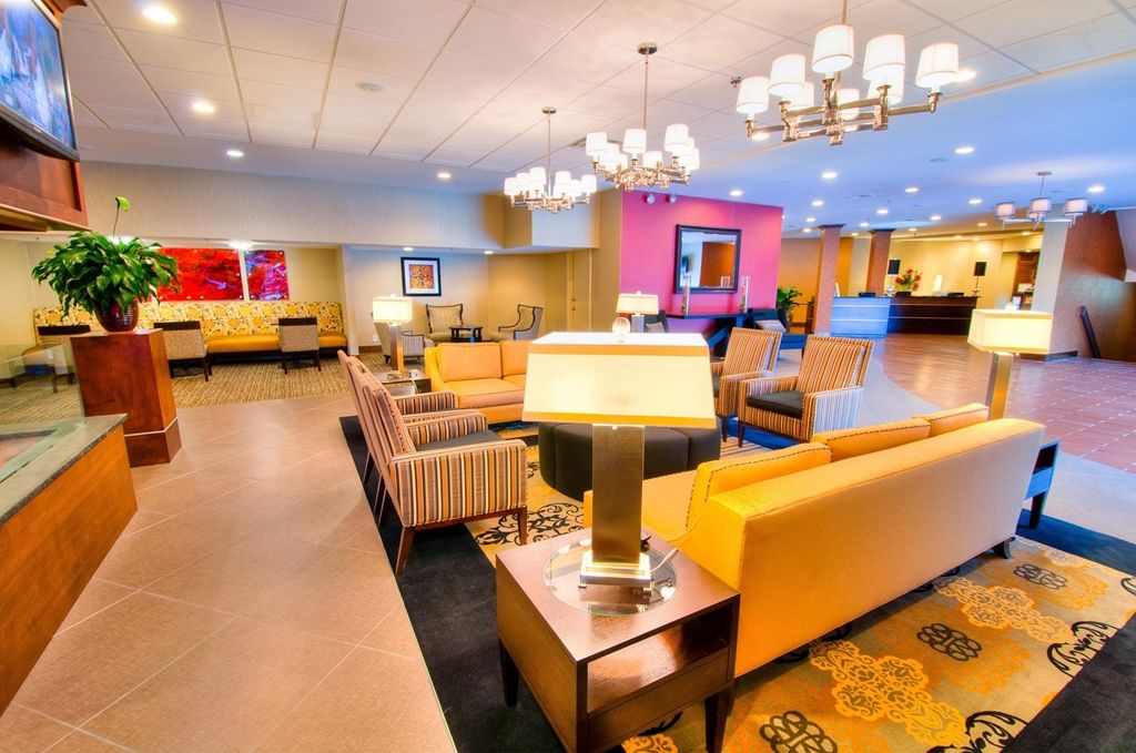 Doubletree By Hilton Hotel Raleigh - Brownstone - University Інтер'єр фото