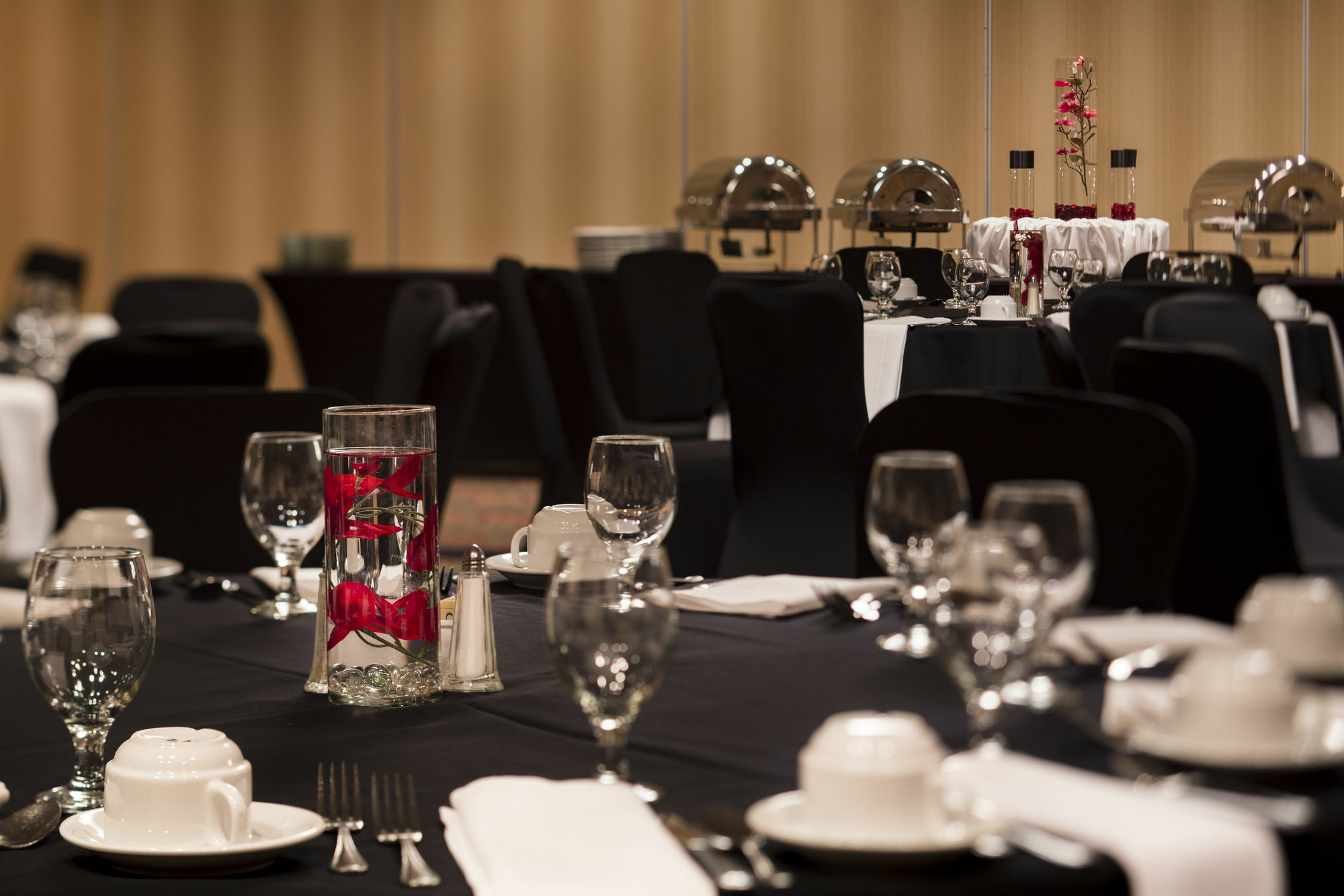 Doubletree By Hilton Hotel Raleigh - Brownstone - University Екстер'єр фото
